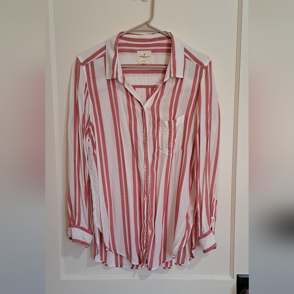American Eagle Red and White Striped Oversized Fit Button Down Shirt Size M